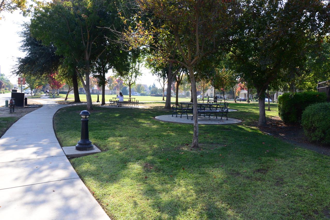 1797 Clearwater St, Tulare, CA 93274