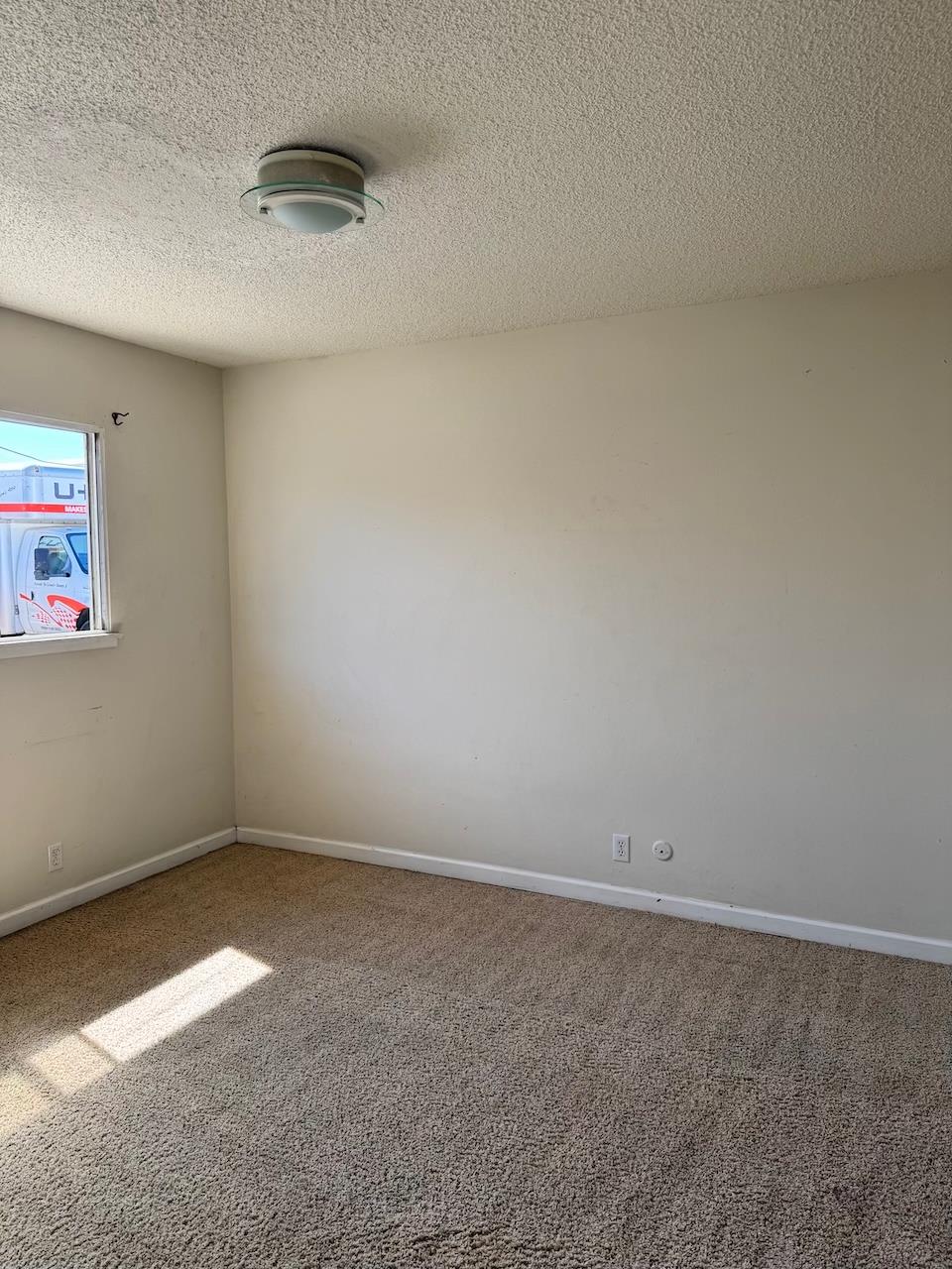 25 N Sunnyside Ave, Clovis, CA 93611