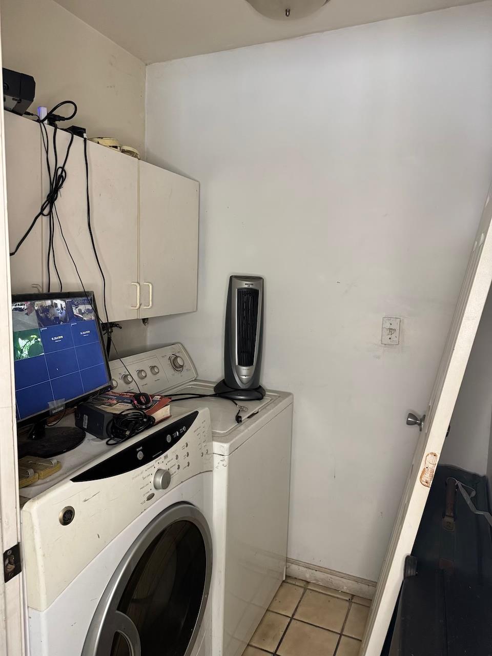 25 N Sunnyside Ave, Clovis, CA 93611