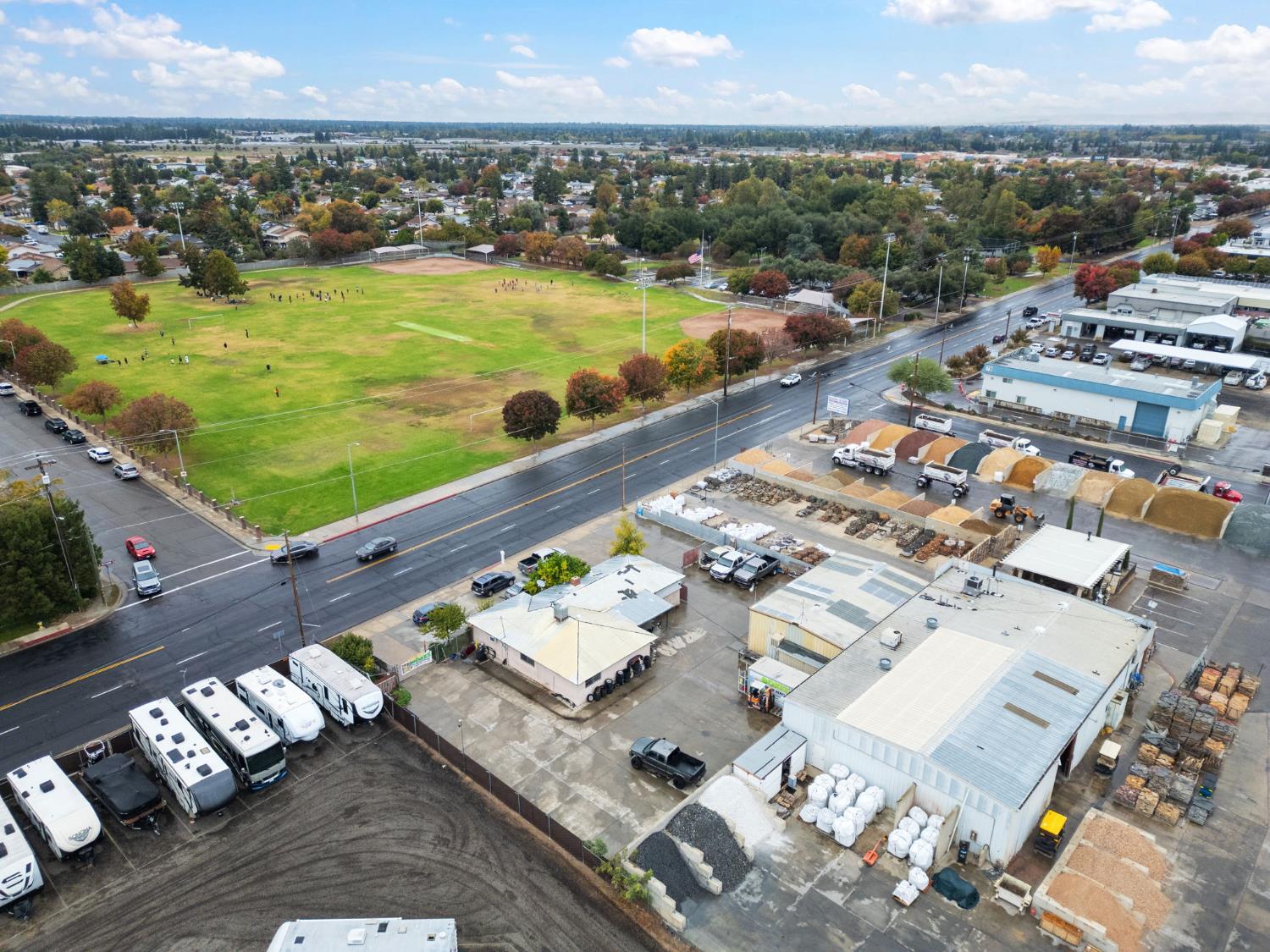 25 N Sunnyside Ave, Clovis, CA 93611