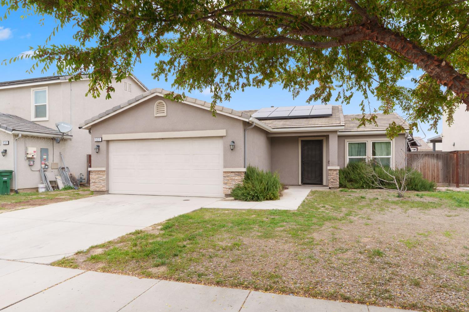 522 Barbara Ave, Sanger, CA 93657