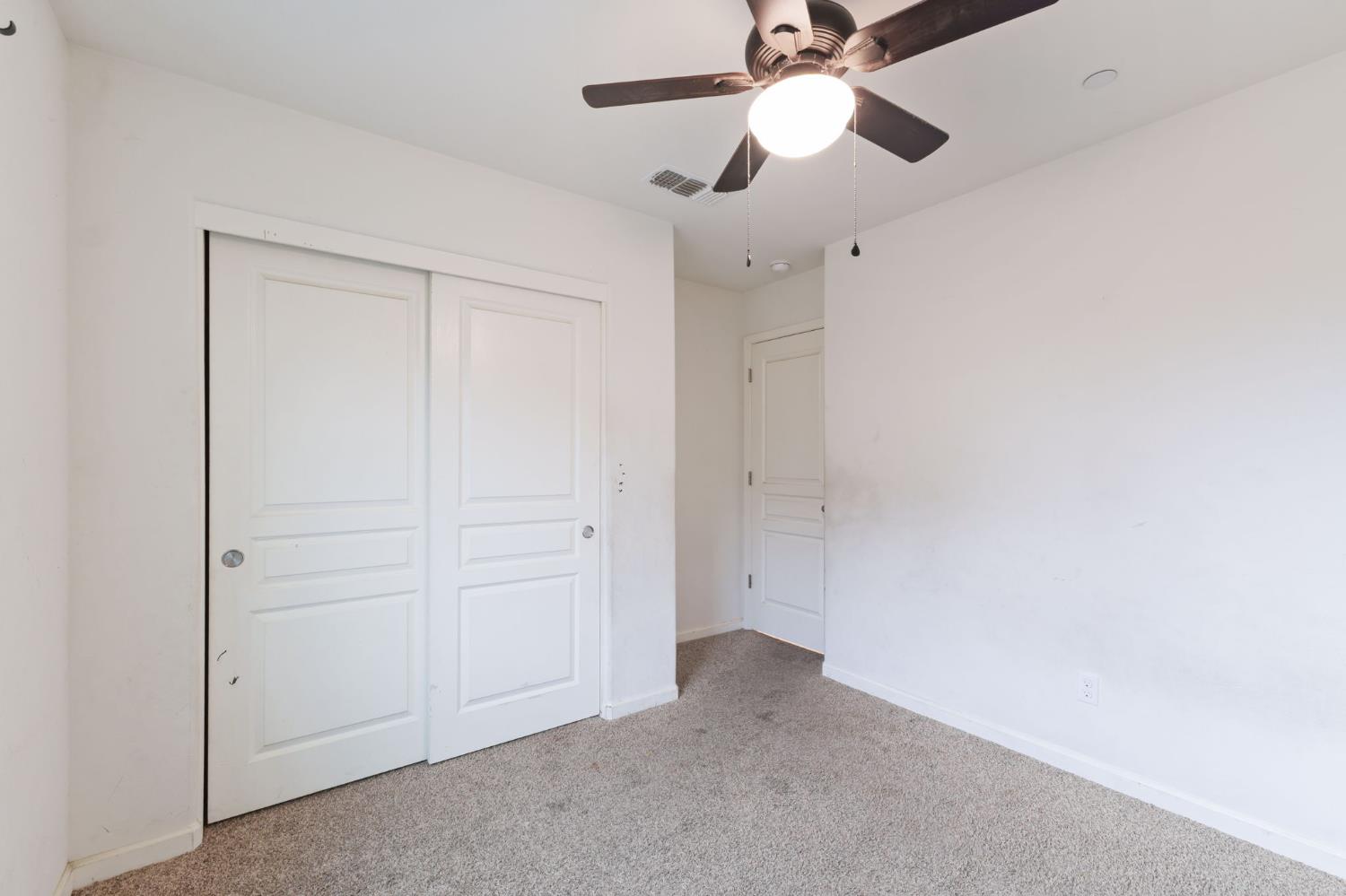 522 Barbara Ave, Sanger, CA 93657