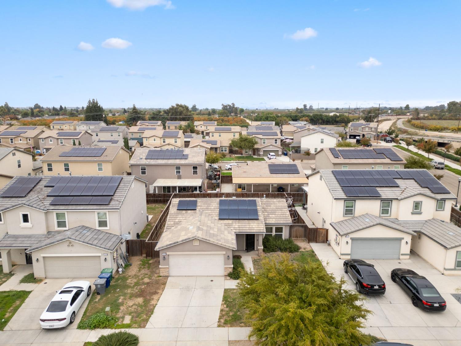 522 Barbara Ave, Sanger, CA 93657