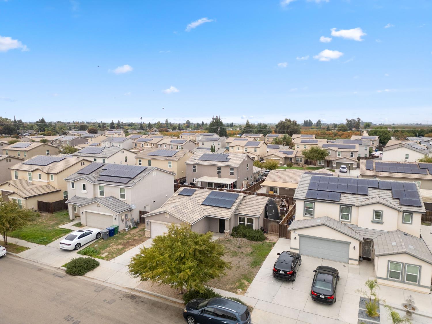 522 Barbara Ave, Sanger, CA 93657