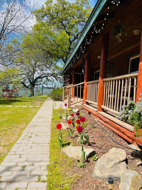 30670 Sentinel Dr, Coarsegold, CA 93614