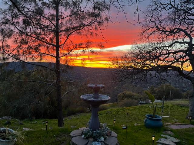 30670 Sentinel Dr, Coarsegold, CA 93614