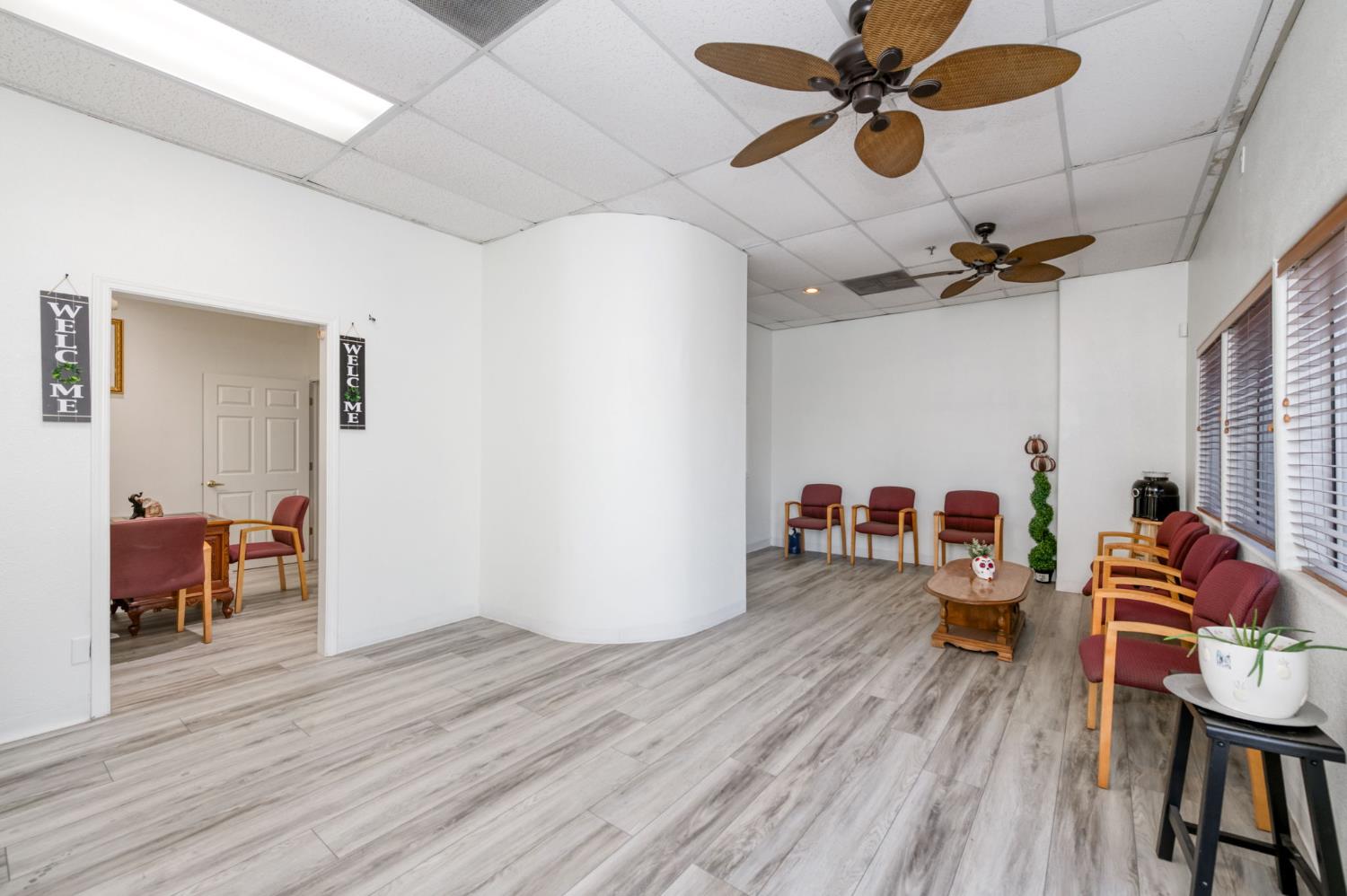 90 E Magill Ave, Fresno, CA 93710