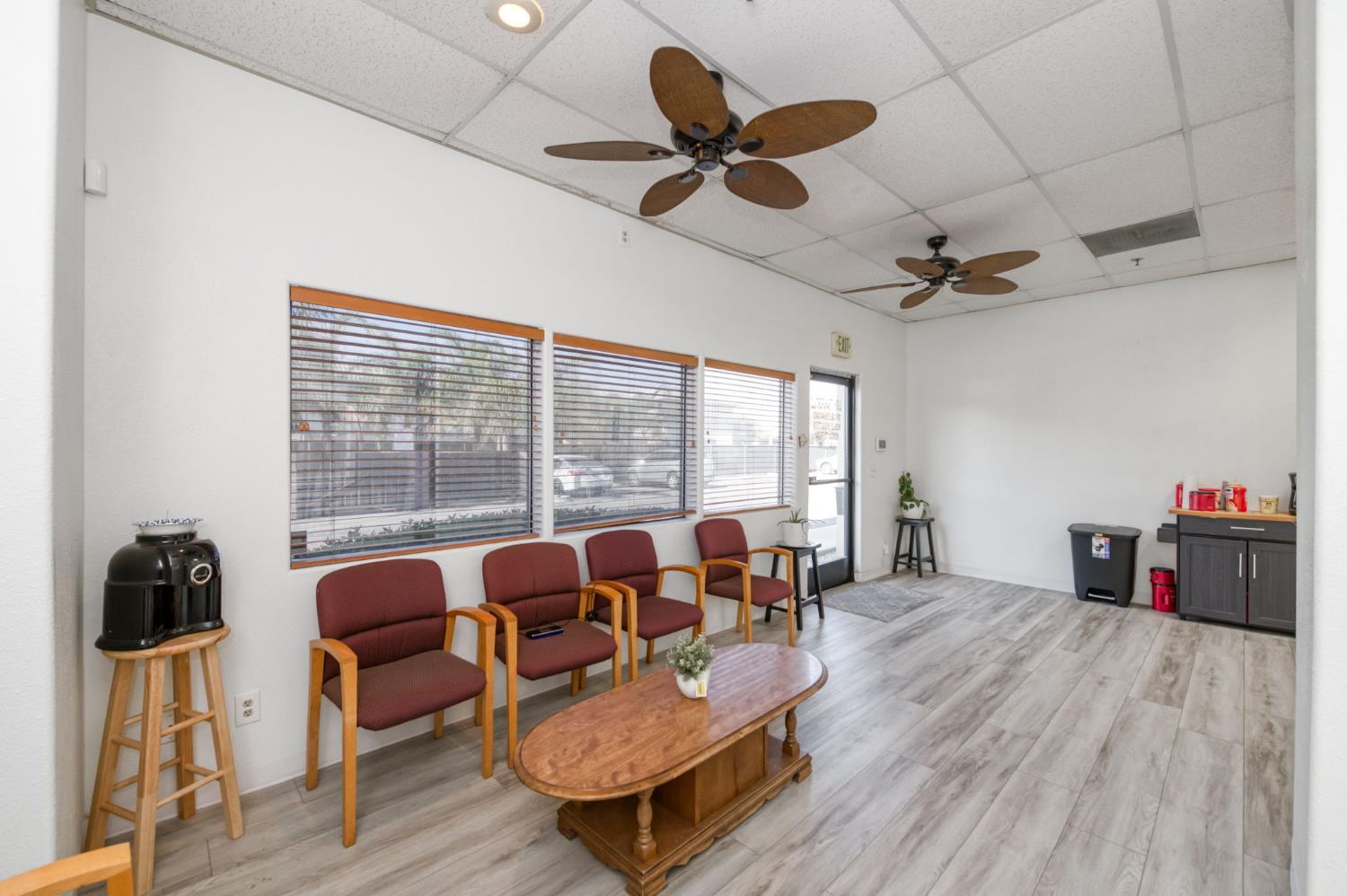 90 E Magill Ave, Fresno, CA 93710