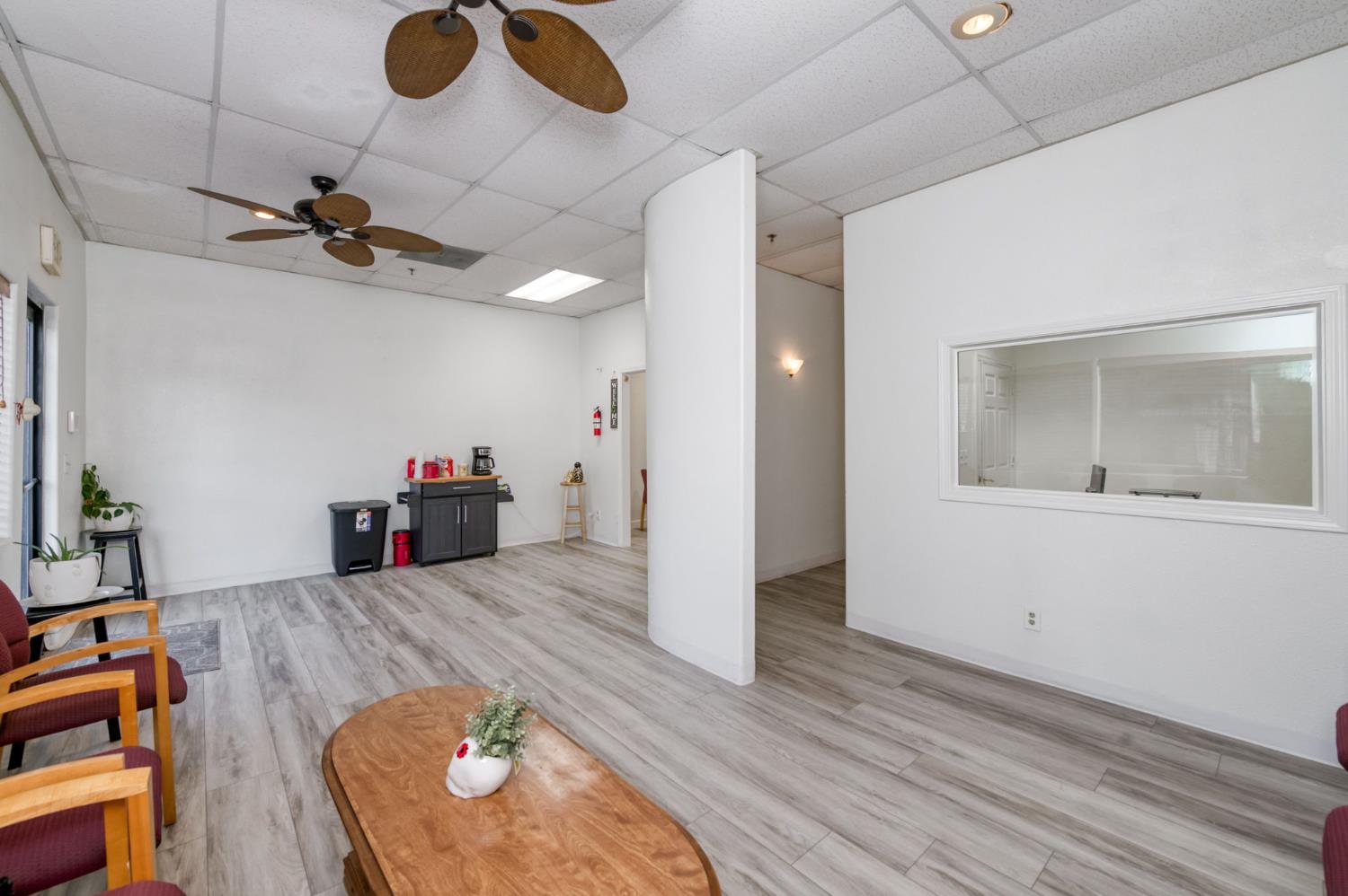 90 E Magill Ave, Fresno, CA 93710