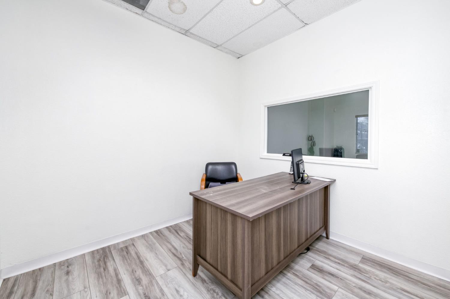 90 E Magill Ave, Fresno, CA 93710