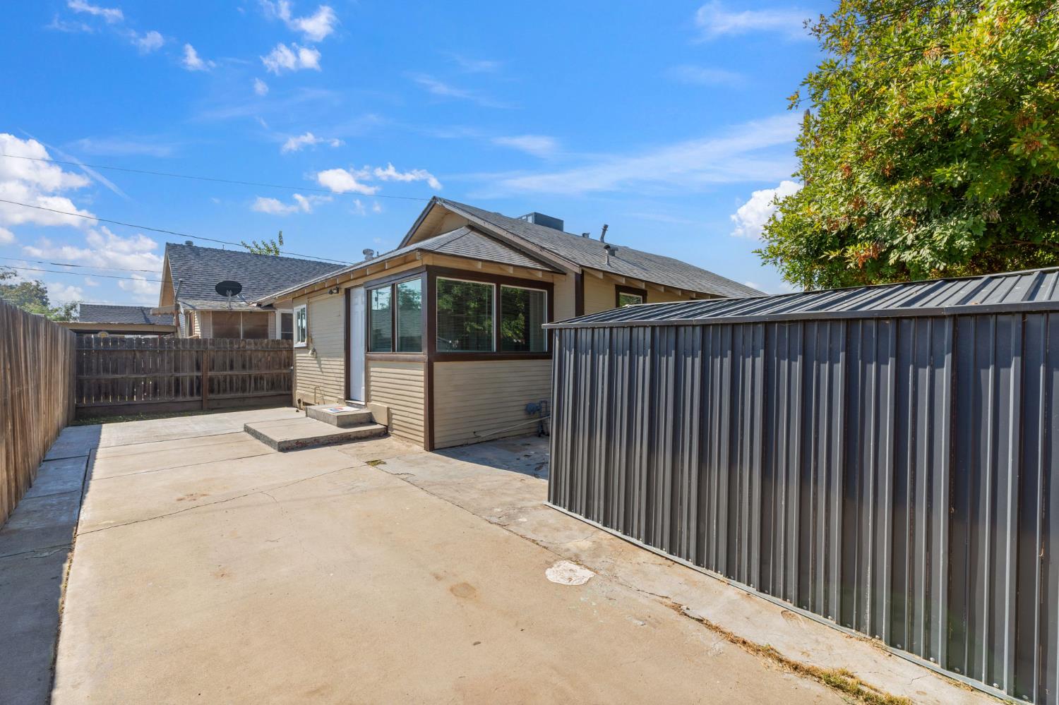 321 N Orange Ave, Exeter, CA 93221