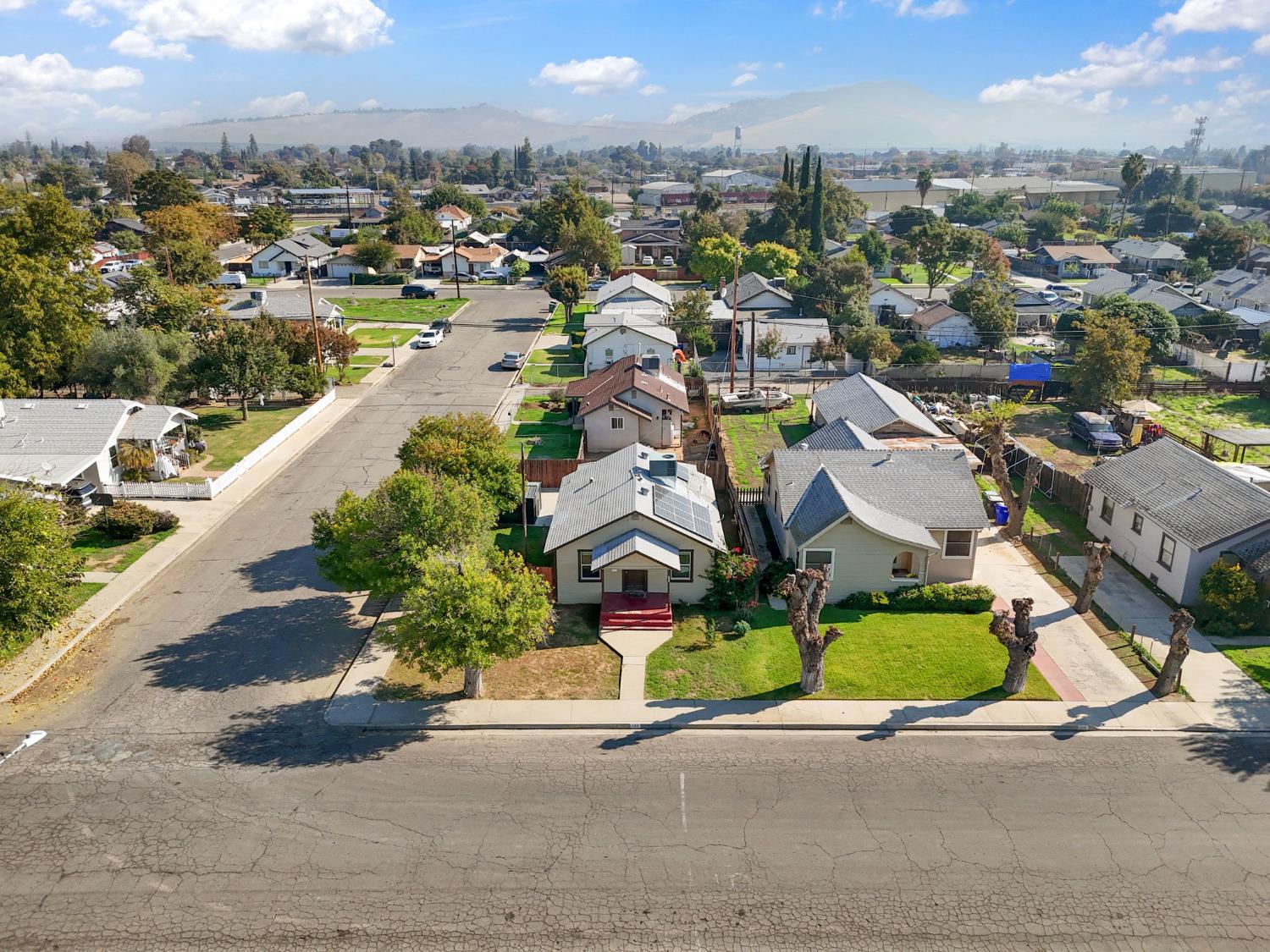321 N Orange Ave, Exeter, CA 93221