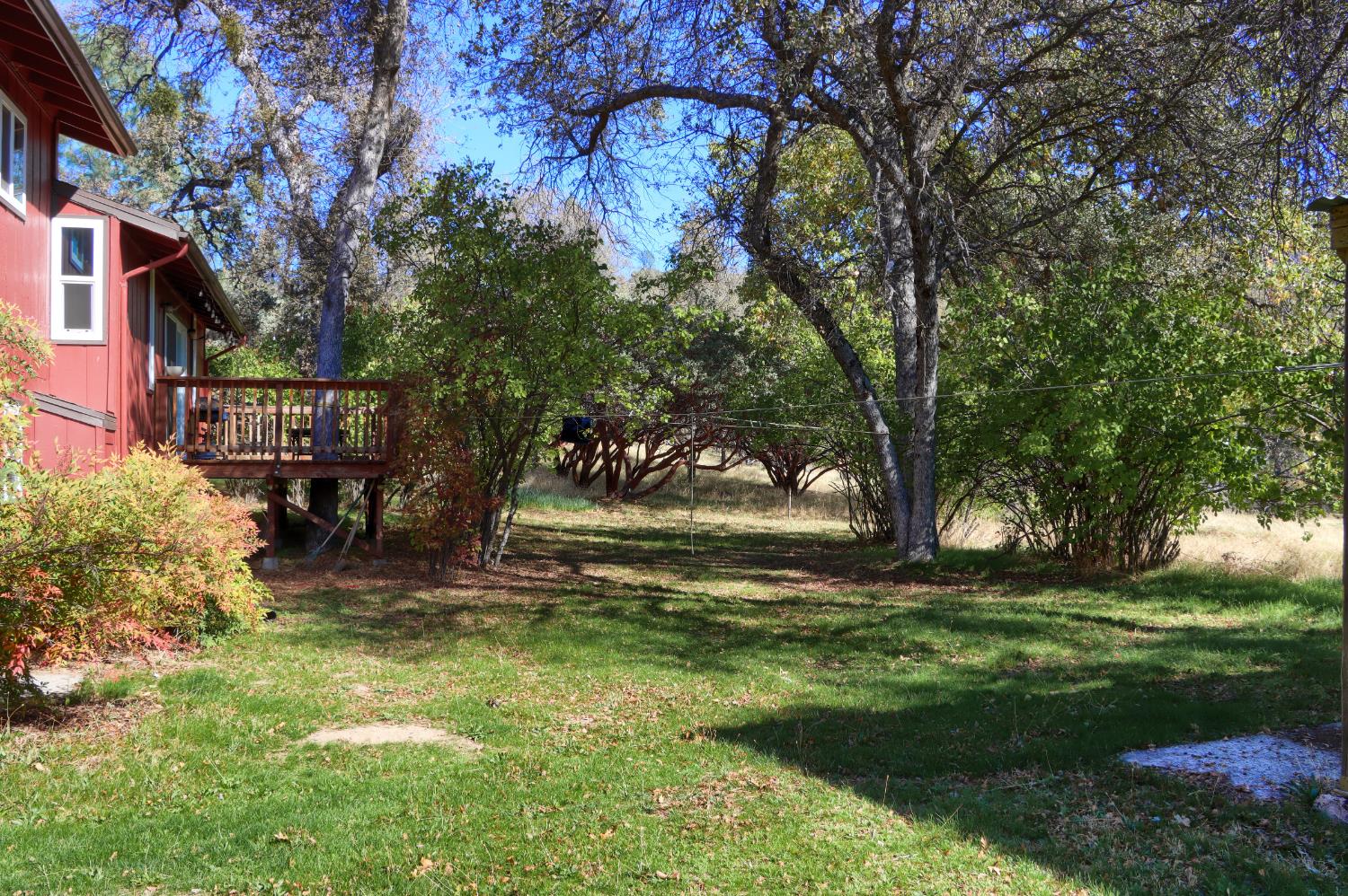 42896 Country Club Dr E, Oakhurst, CA 93644