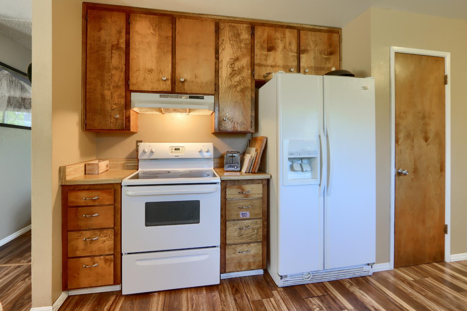 42896 Country Club Dr E, Oakhurst, CA 93644