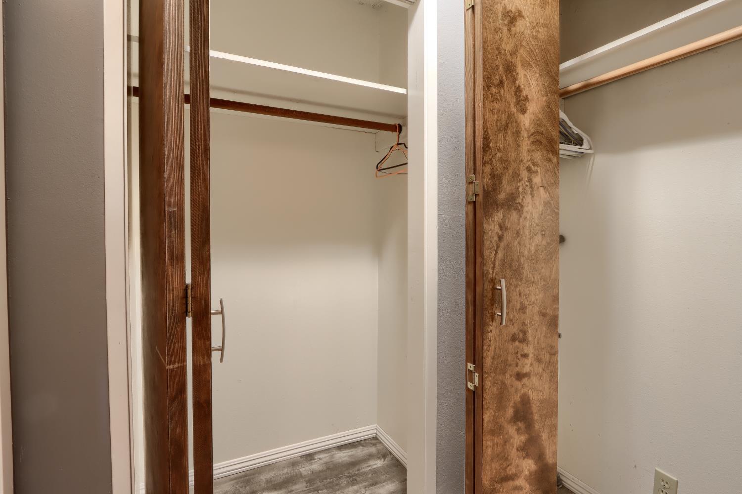 42896 Country Club Dr E, Oakhurst, CA 93644