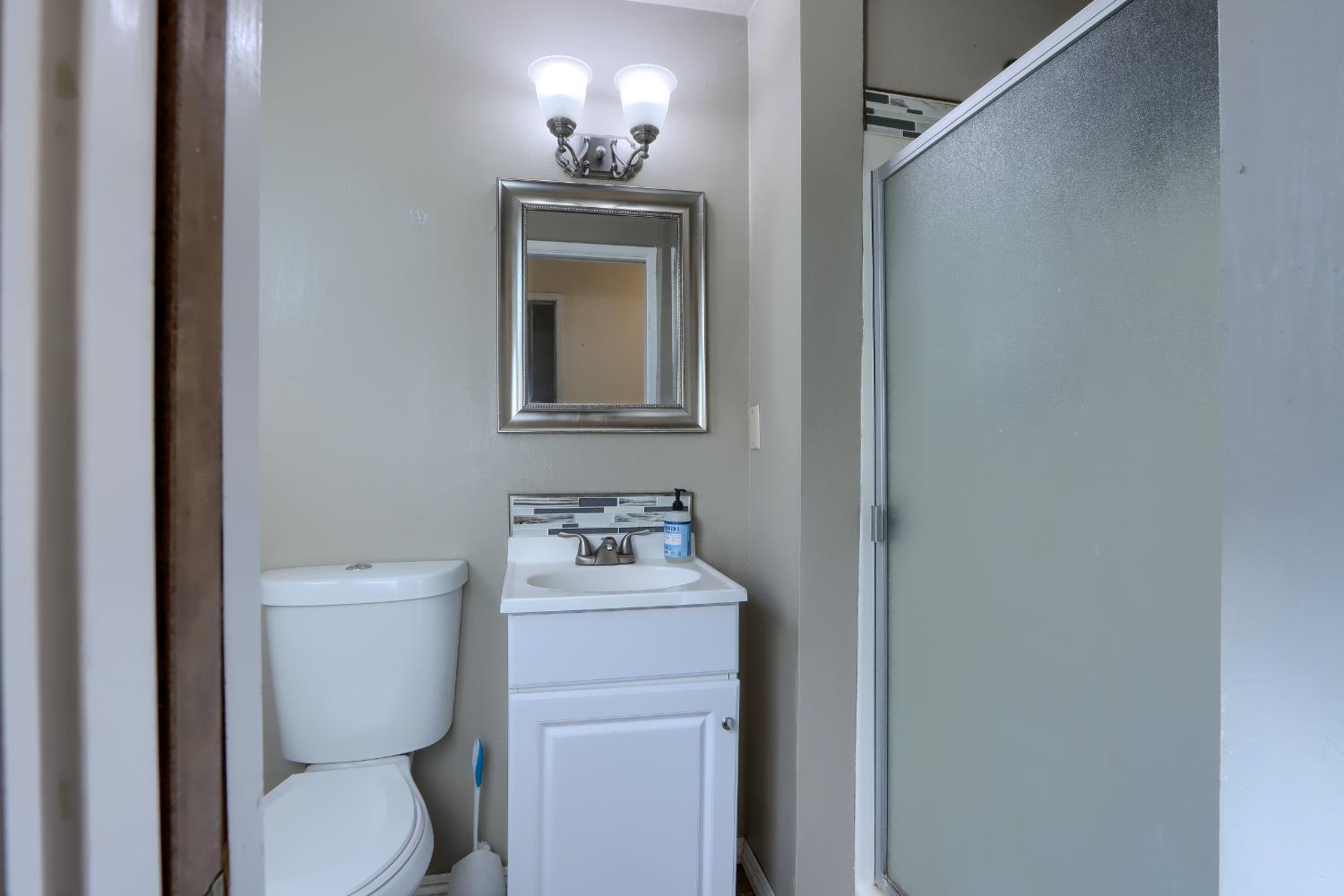 42896 Country Club Dr E, Oakhurst, CA 93644