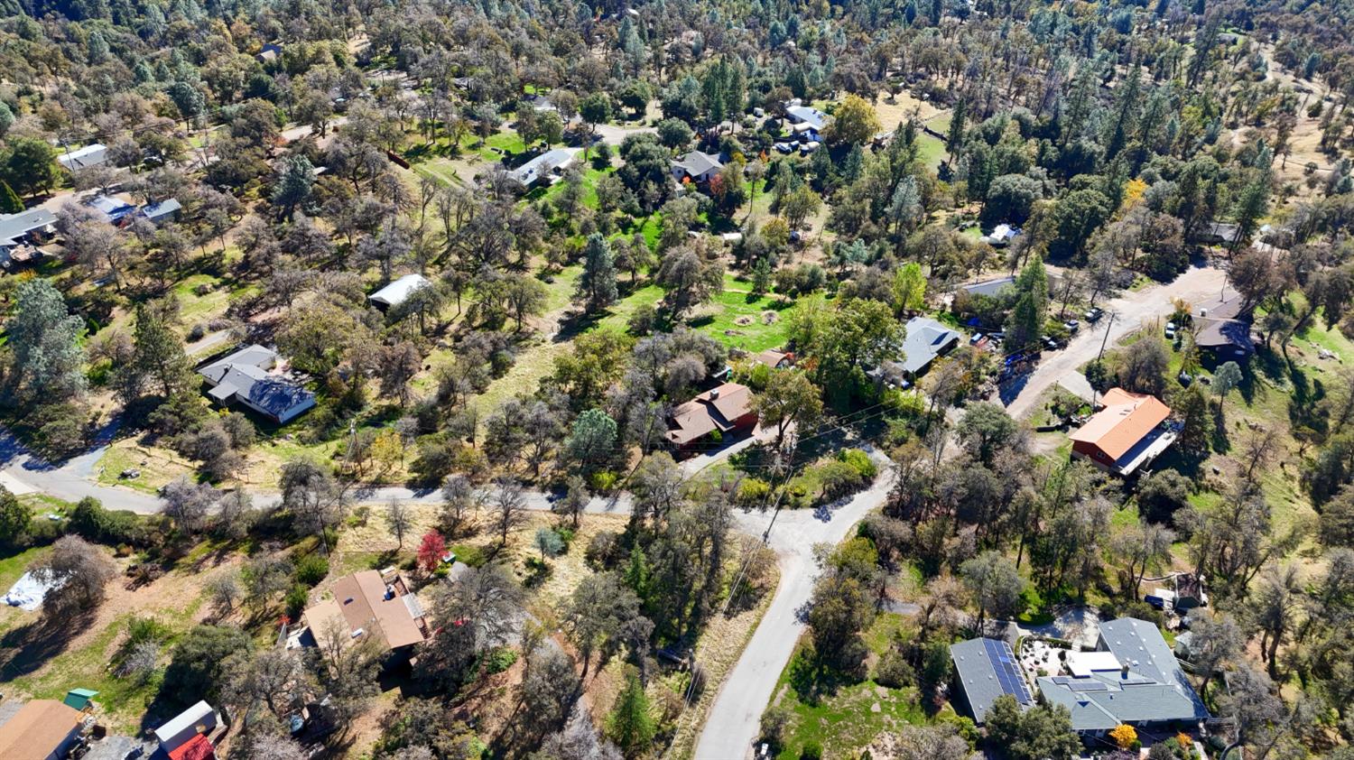 42896 Country Club Dr E, Oakhurst, CA 93644