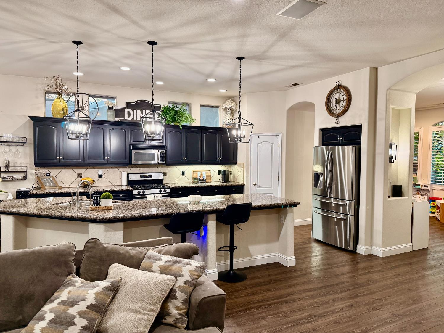 2722 Calimyrna Ave, Clovis, CA 93611