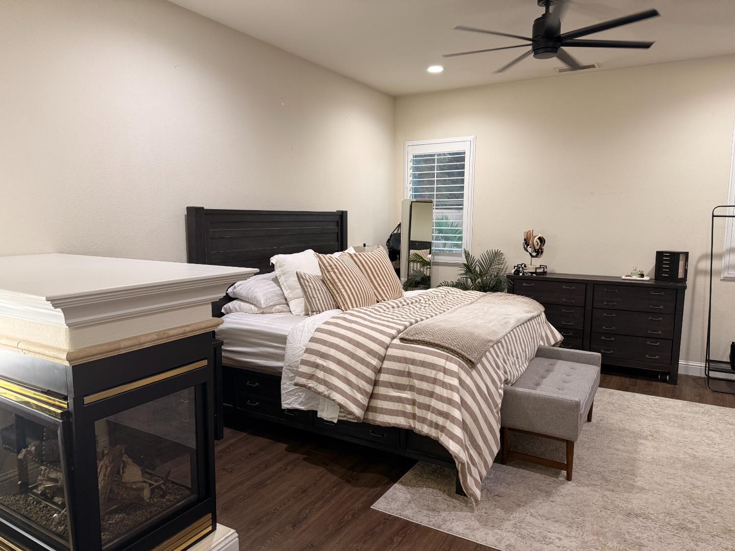 2722 Calimyrna Ave, Clovis, CA 93611