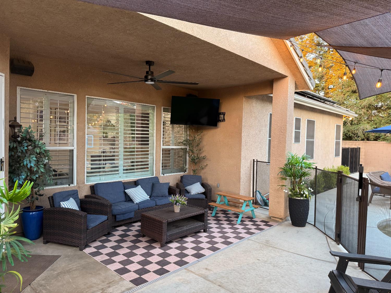 2722 Calimyrna Ave, Clovis, CA 93611