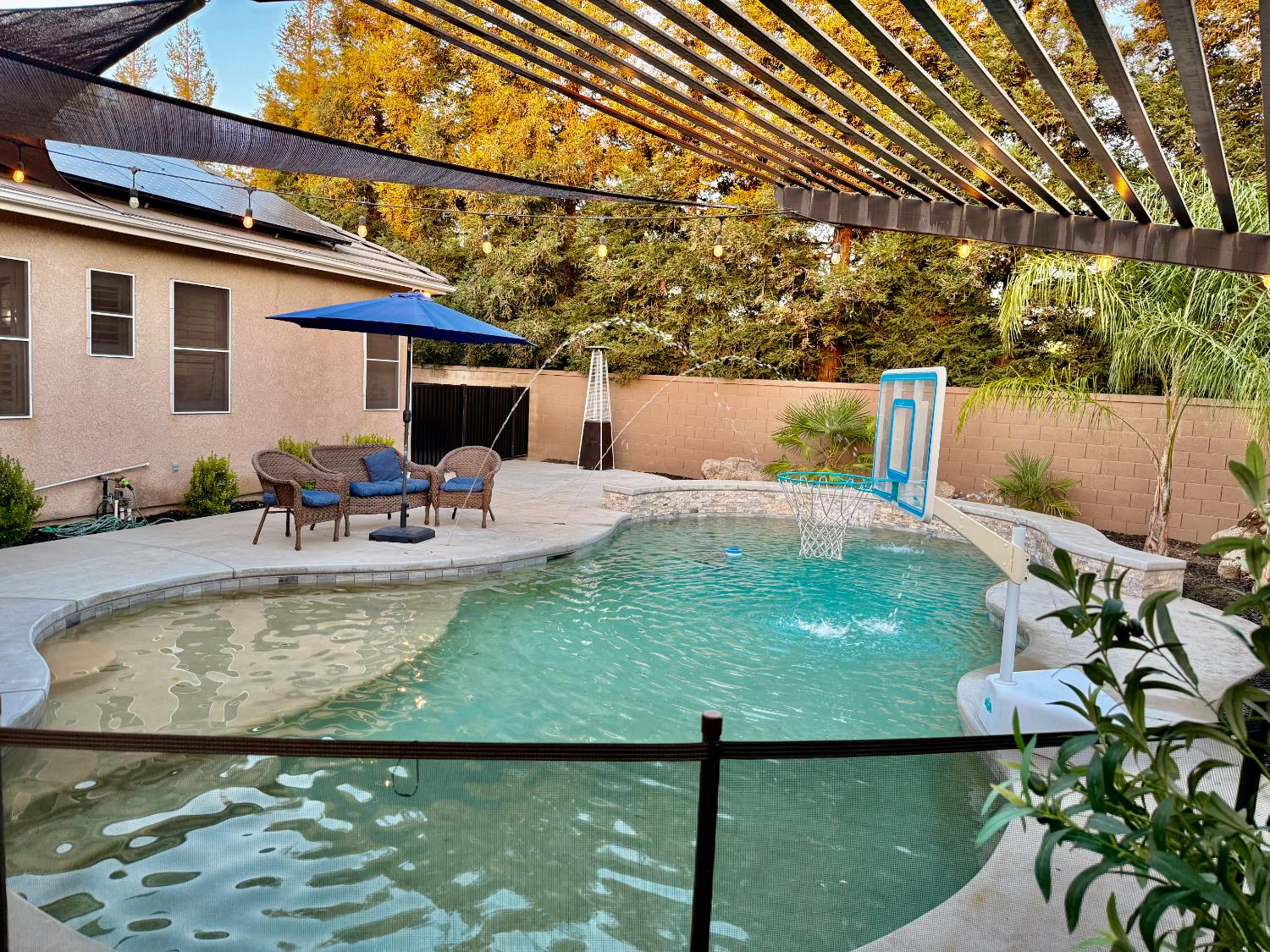 2722 Calimyrna Ave, Clovis, CA 93611