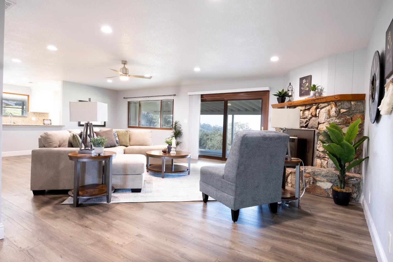 41443 Roaring River Ct, Coarsegold, CA 93614