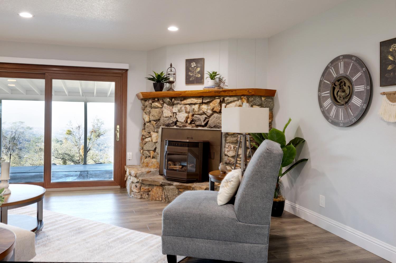 41443 Roaring River Ct, Coarsegold, CA 93614