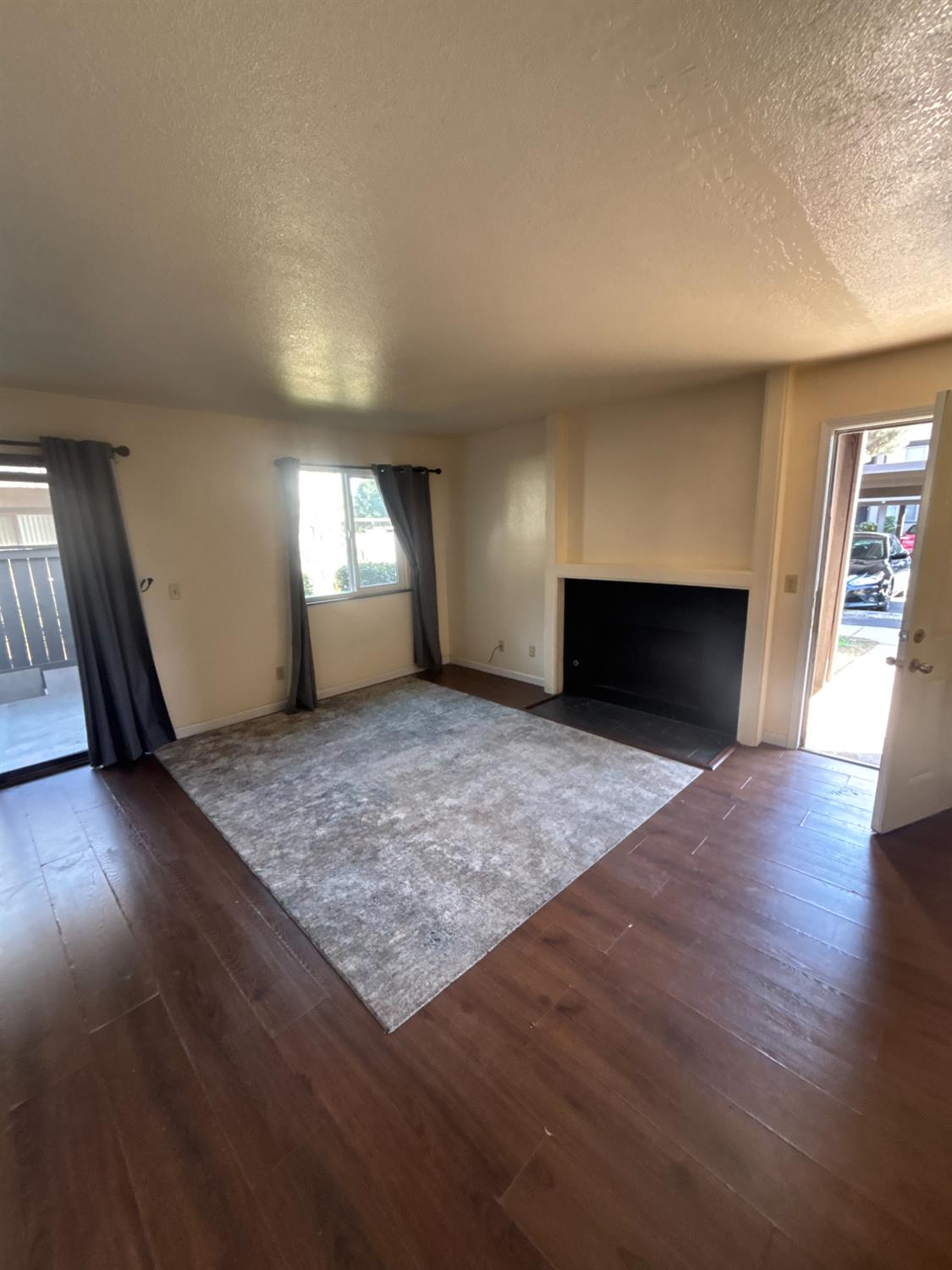 4860 E Lane Ave #104, Fresno, CA 93727