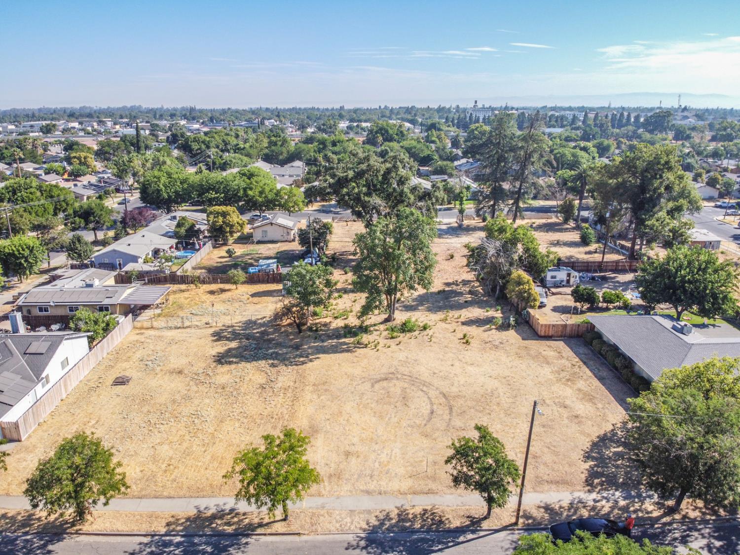 835 W 10th St, Merced, CA 95341