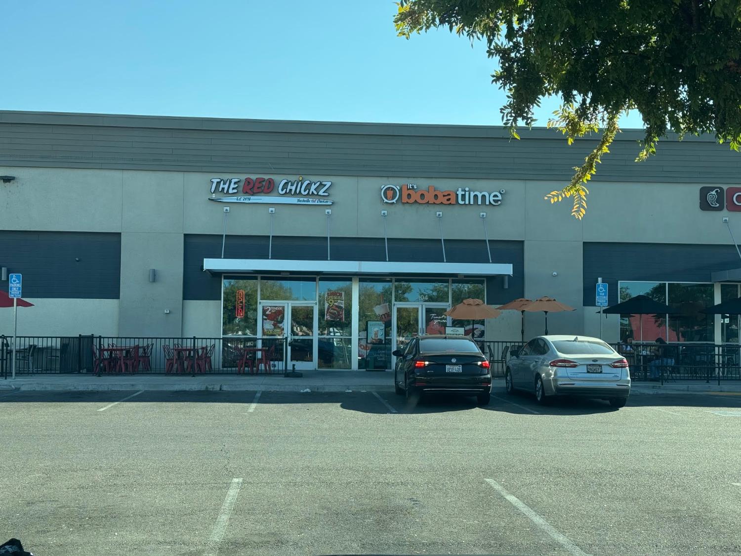 3520 N Blackstone Ave, Fresno, CA 93726