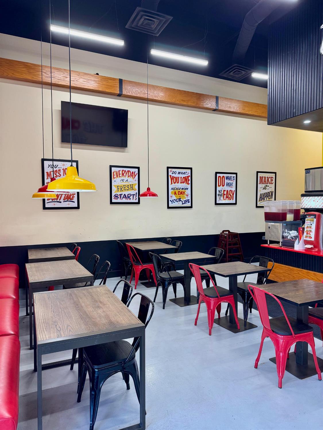 3520 N Blackstone Ave, Fresno, CA 93726