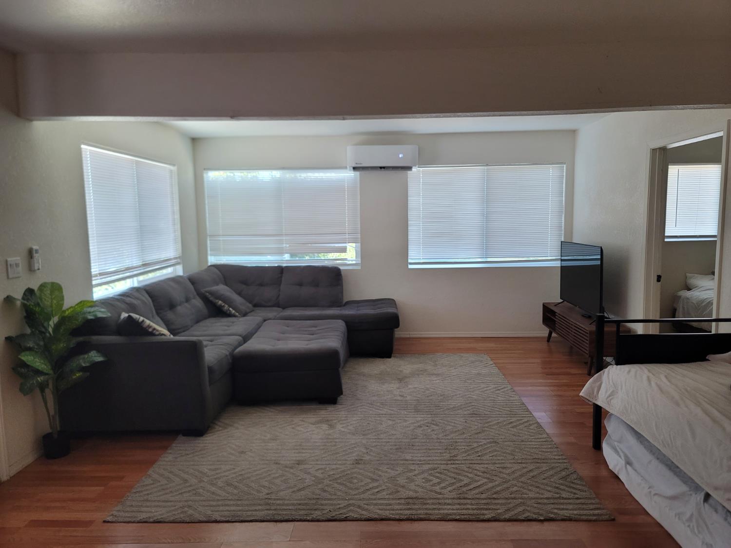 50689 Critter Creek Ln, Oakhurst, CA 93644