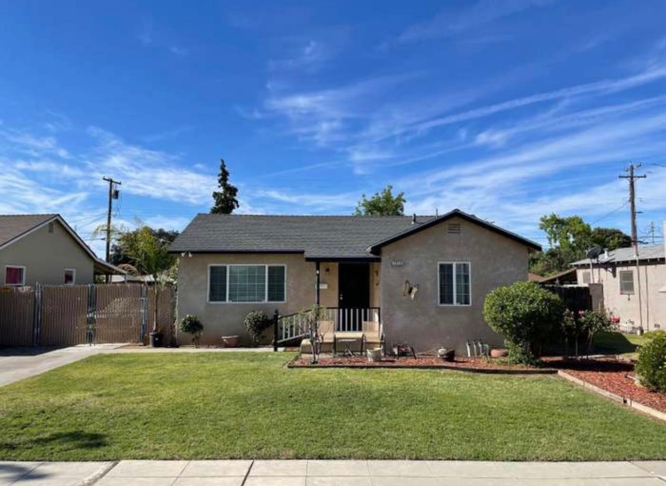 2916 E Michigan Ave, Fresno, CA 93703