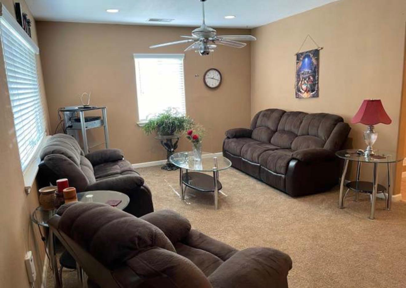 2916 E Michigan Ave, Fresno, CA 93703