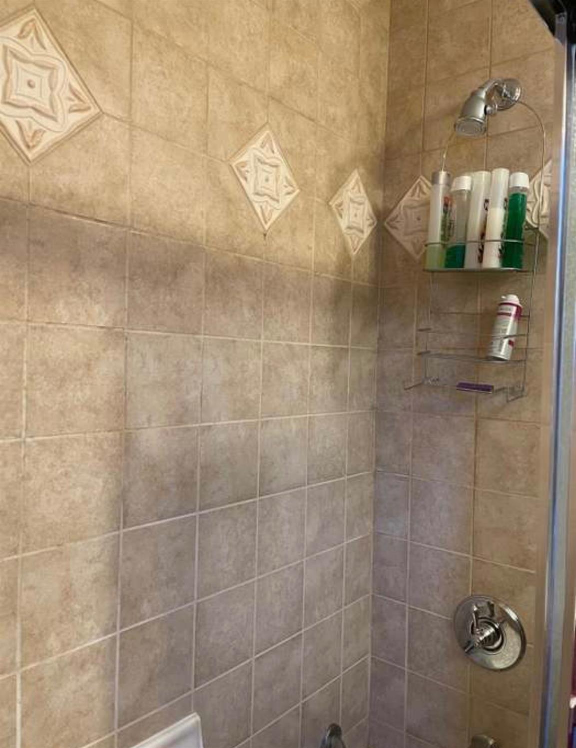 2916 E Michigan Ave, Fresno, CA 93703