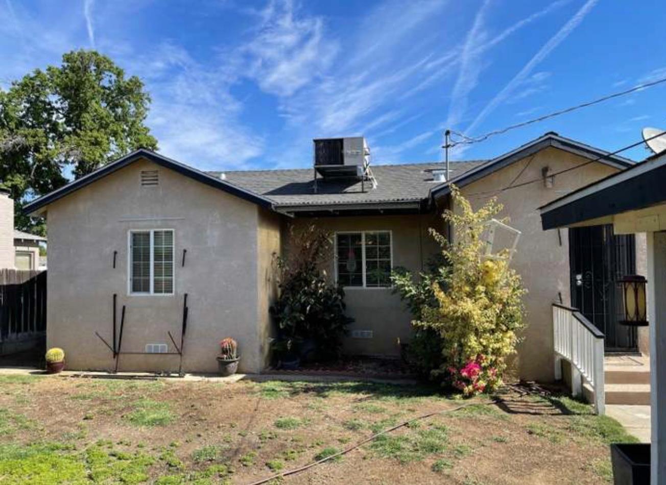 2916 E Michigan Ave, Fresno, CA 93703