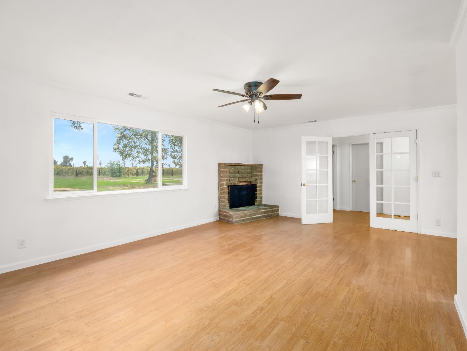 10375 W Kearney Blvd, Fresno, CA 93706