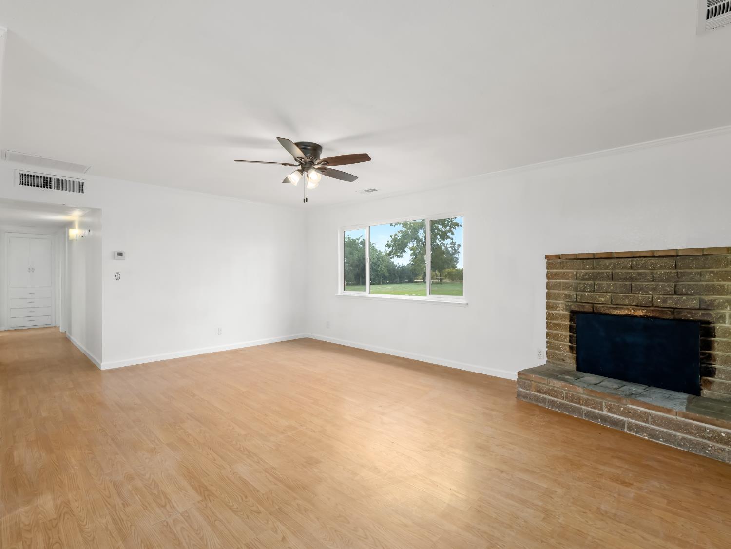 10375 W Kearney Blvd, Fresno, CA 93706