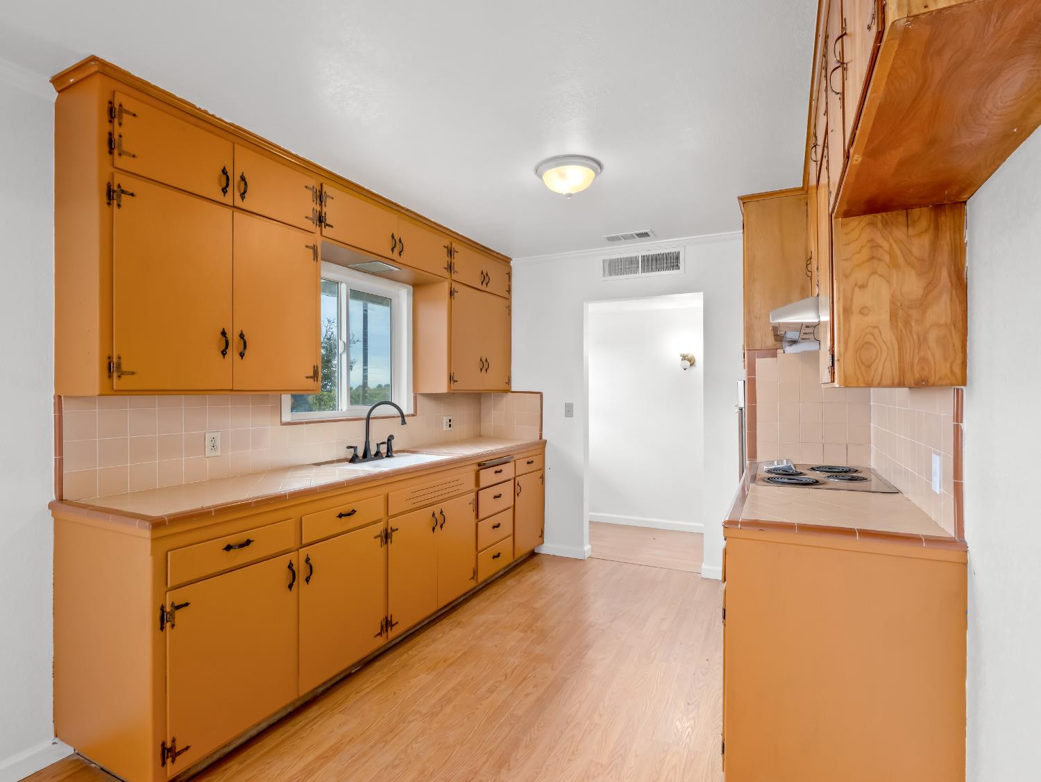 10375 W Kearney Blvd, Fresno, CA 93706