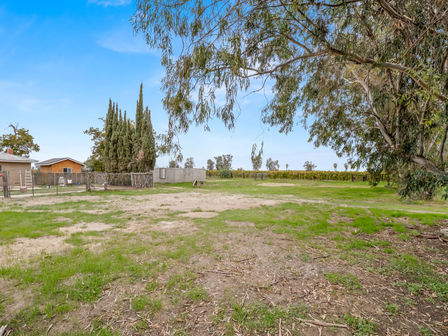 10375 W Kearney Blvd, Fresno, CA 93706