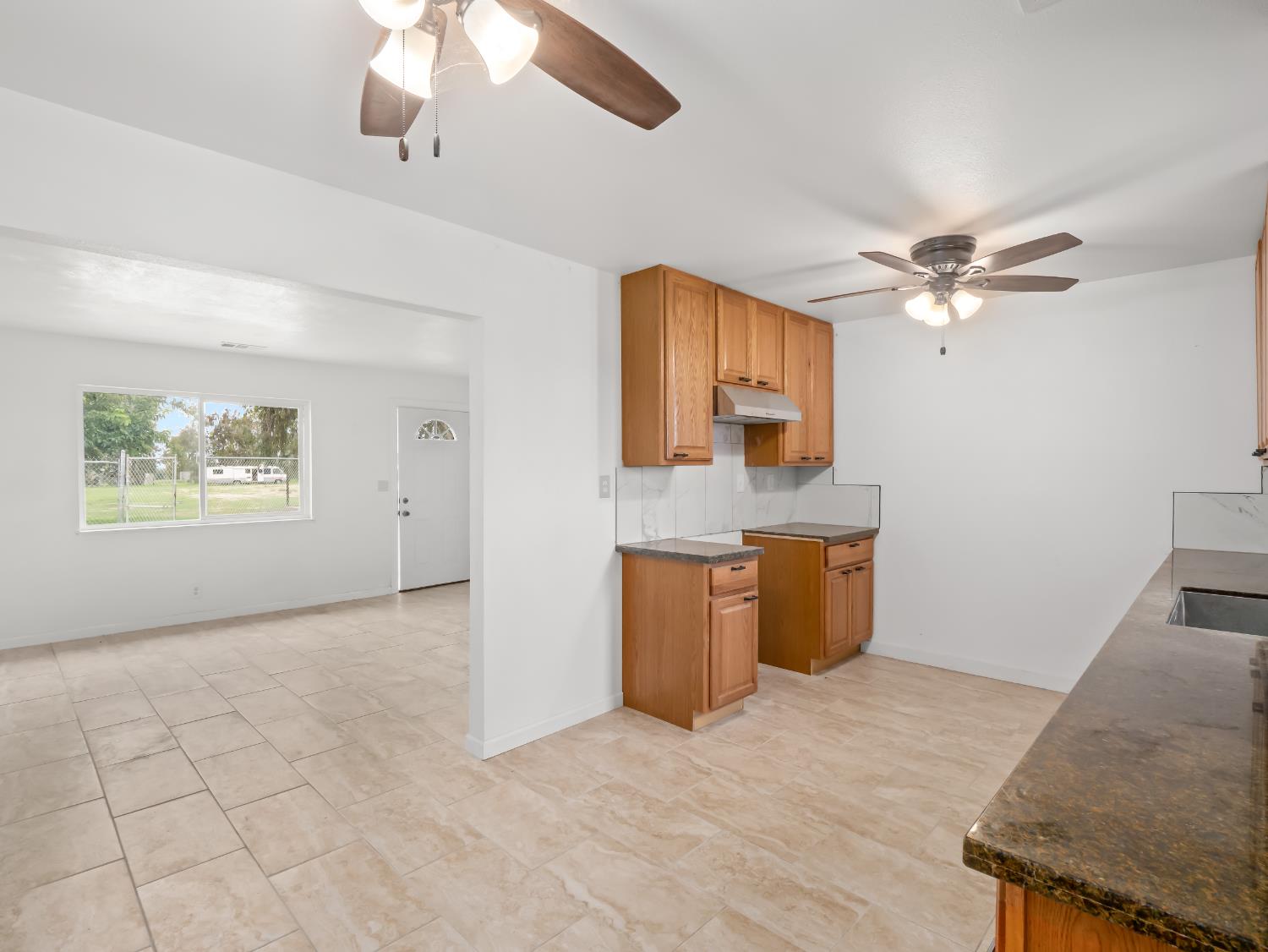 10375 W Kearney Blvd, Fresno, CA 93706