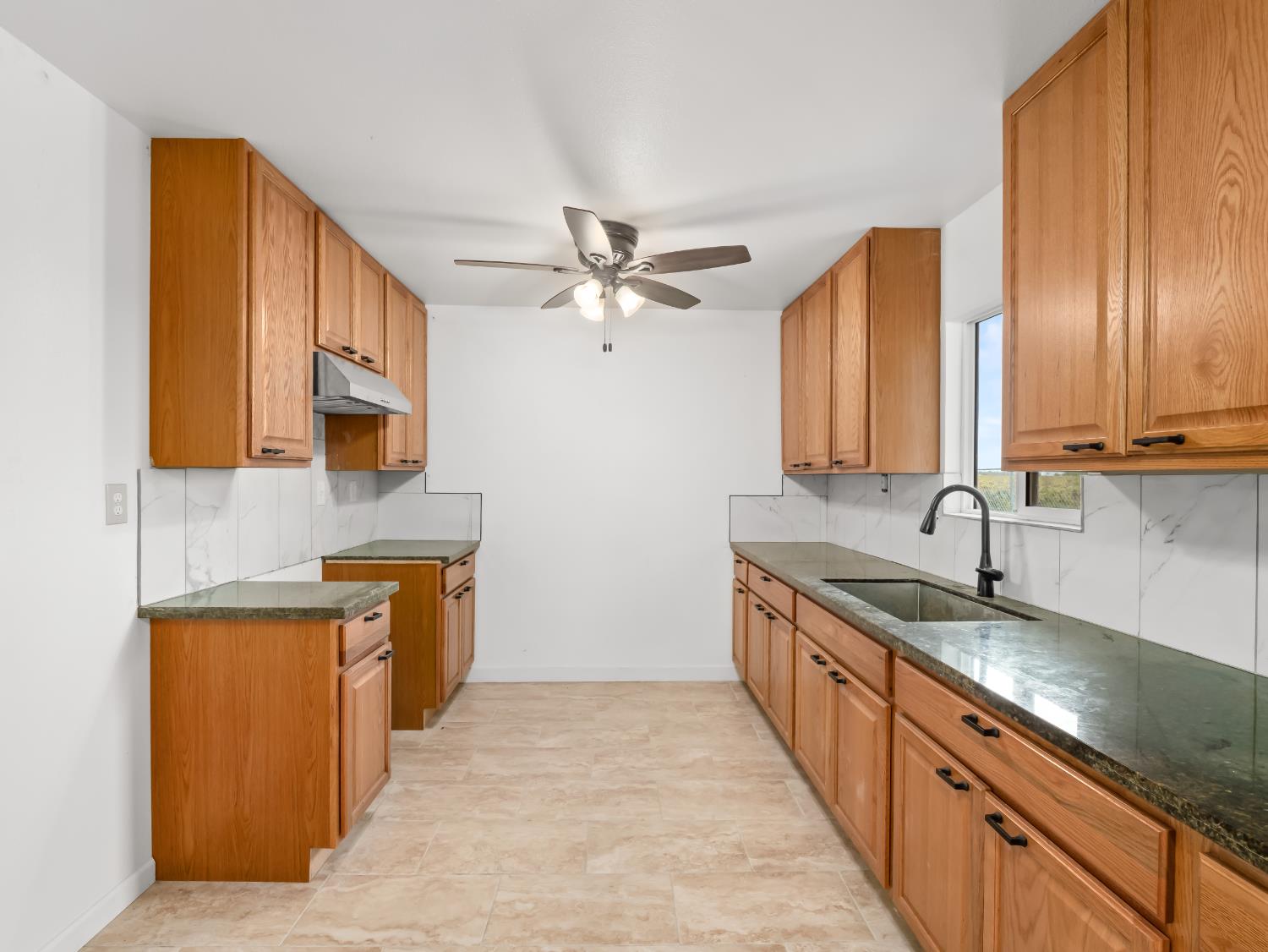 10375 W Kearney Blvd, Fresno, CA 93706