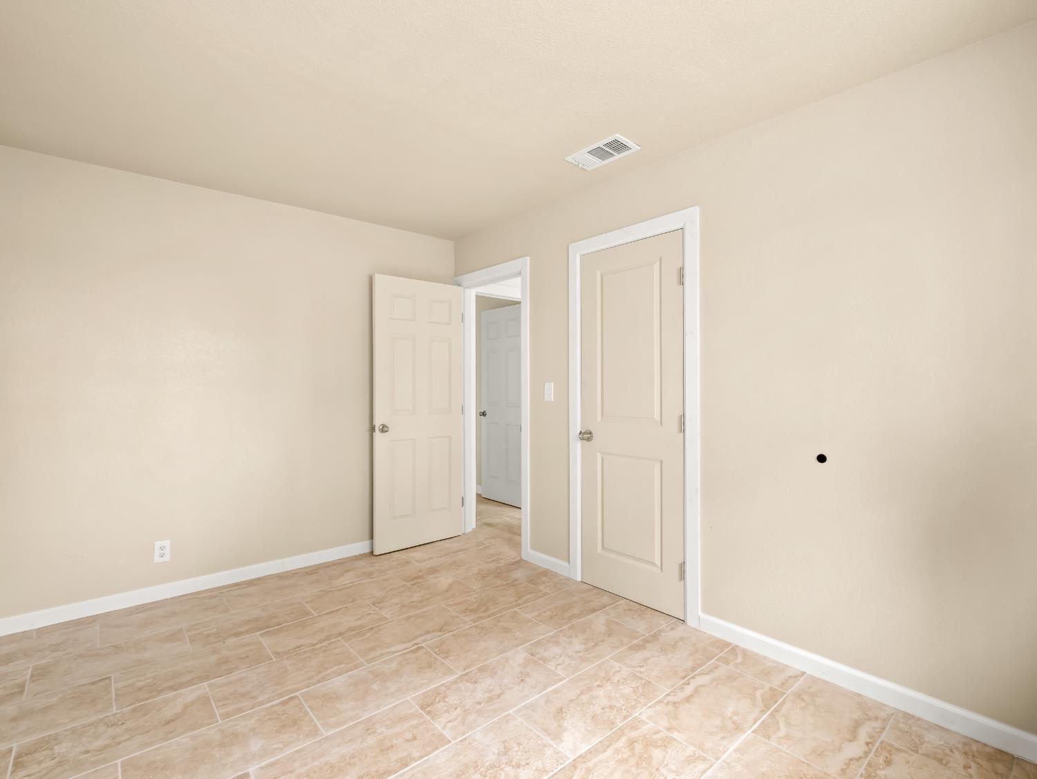 10375 W Kearney Blvd, Fresno, CA 93706