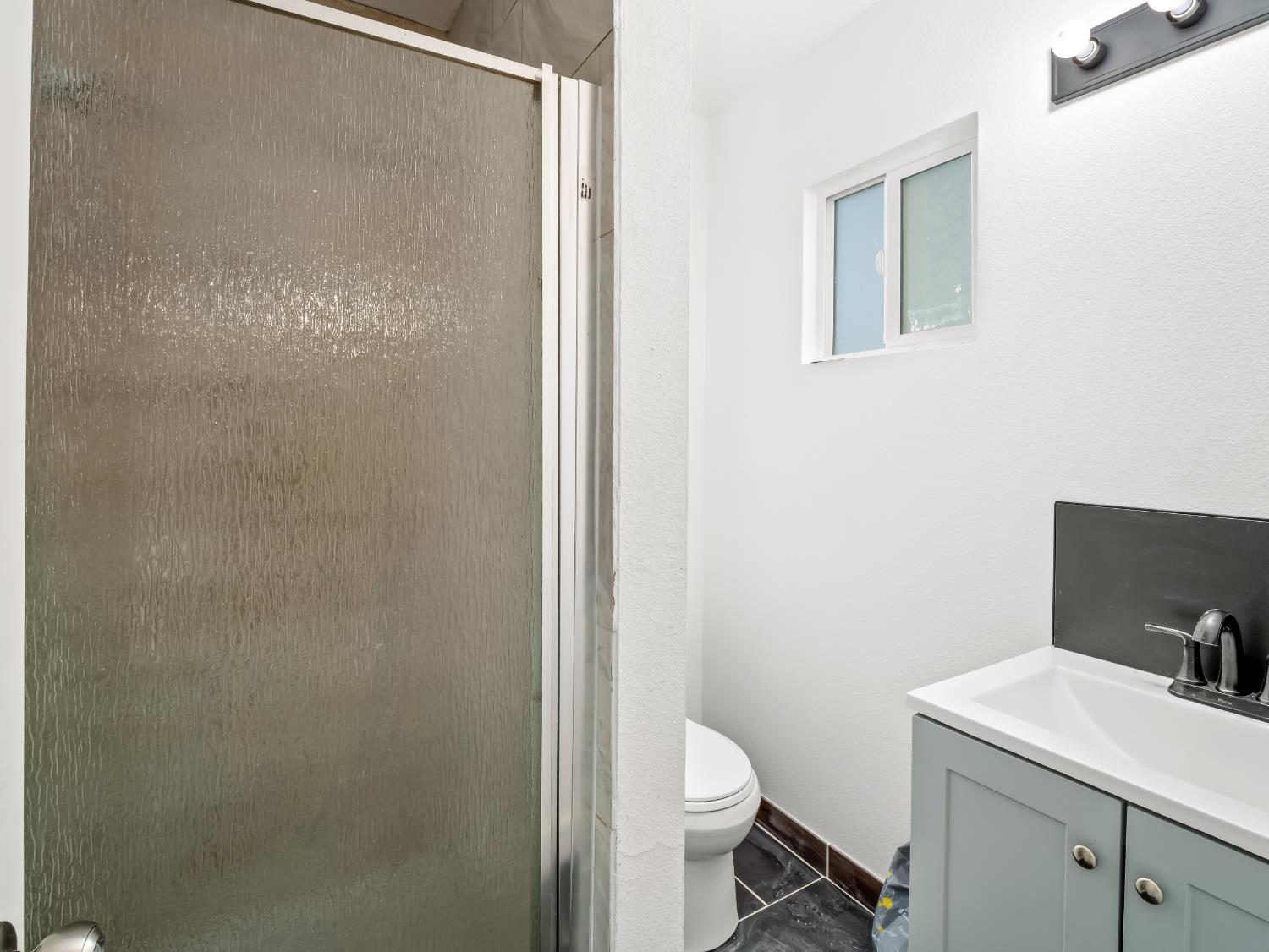 10375 W Kearney Blvd, Fresno, CA 93706