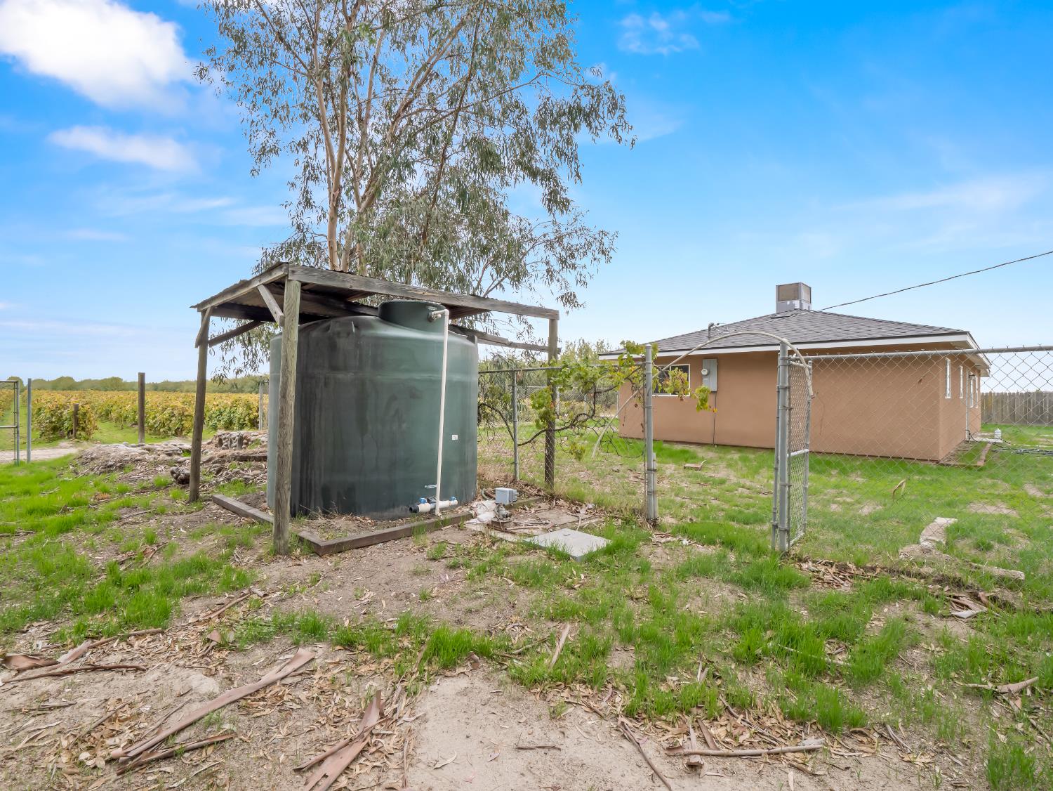 10375 W Kearney Blvd, Fresno, CA 93706