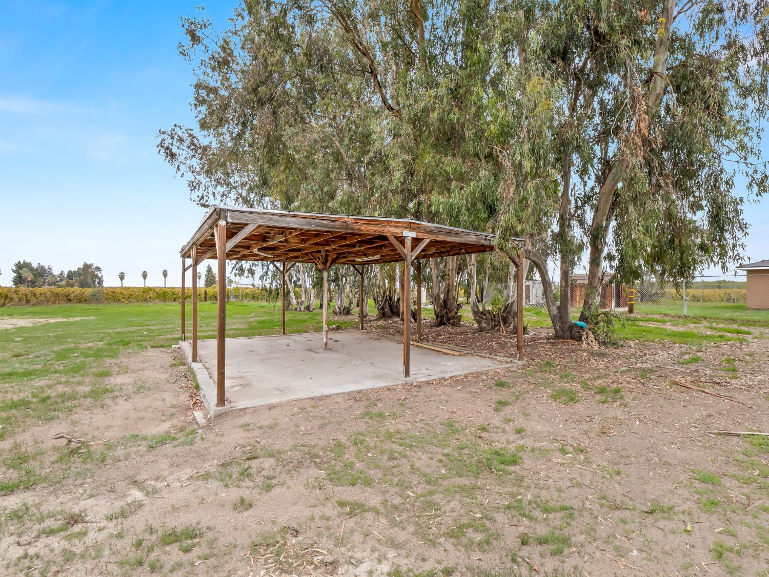 10375 W Kearney Blvd, Fresno, CA 93706