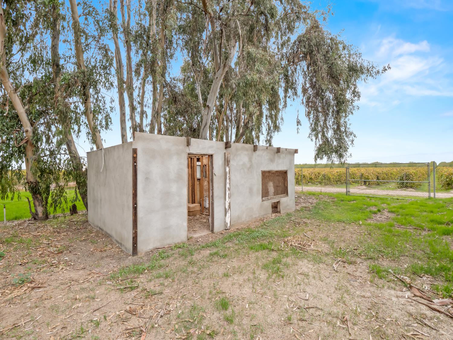 10375 W Kearney Blvd, Fresno, CA 93706