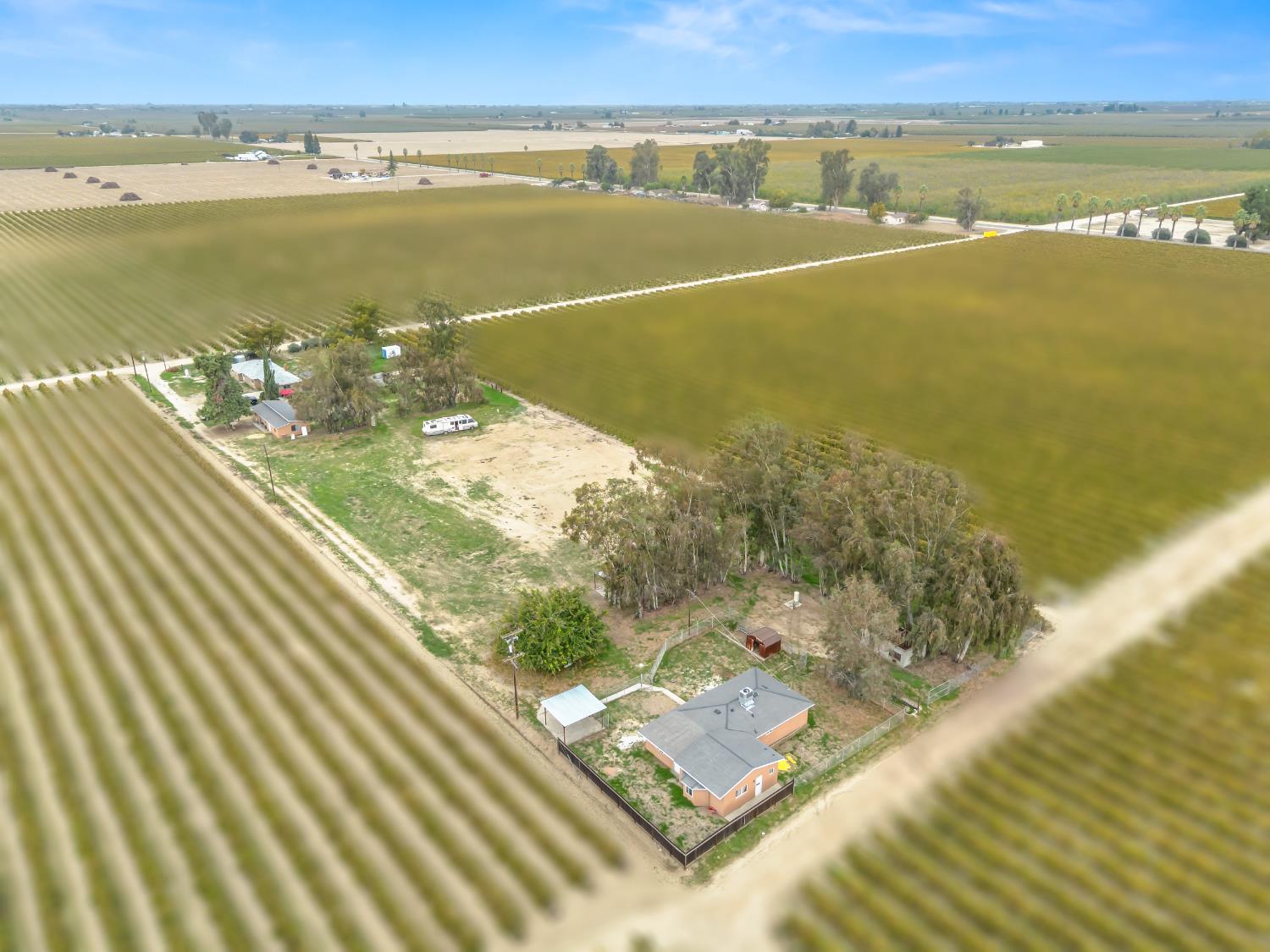 10375 W Kearney Blvd, Fresno, CA 93706