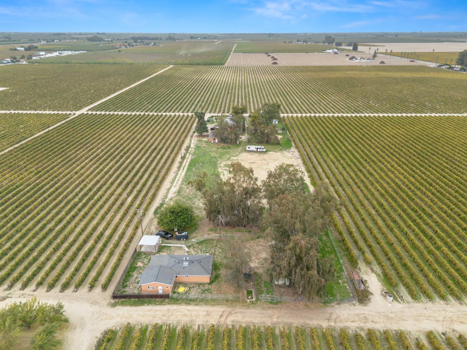 10375 W Kearney Blvd, Fresno, CA 93706