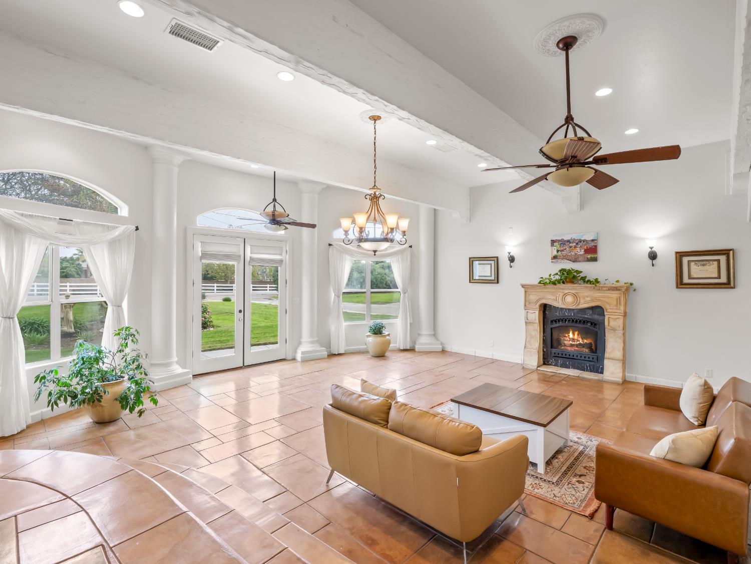 3933 N Greenwood Ave, Sanger, CA 93657